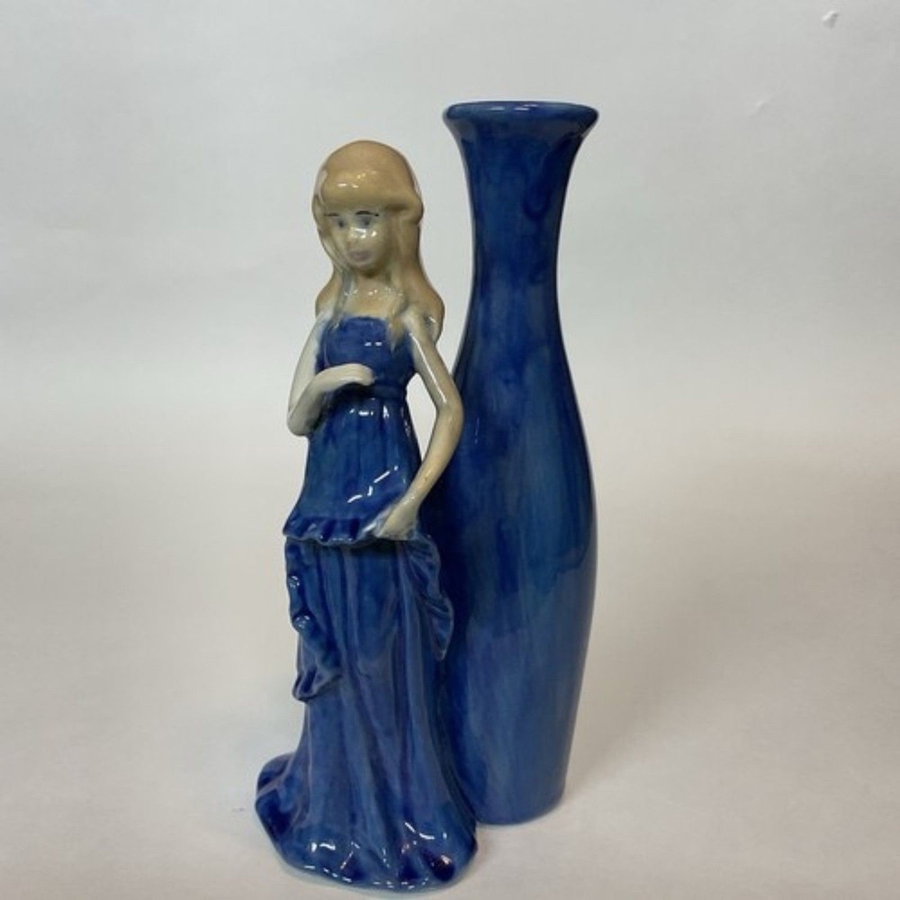VTG‎ Rose Porcelain Lady Figurine Bud Vase Art Deco Style Elegant Sculpture 8"